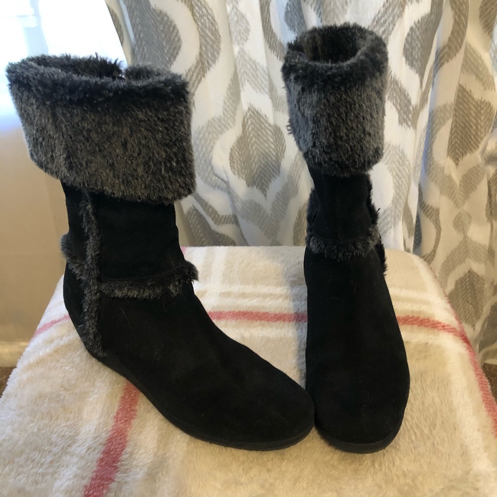 Black boots